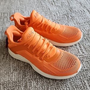 APL - BRAND NEW - TECHLOOM TRACER W - SIZE 8
